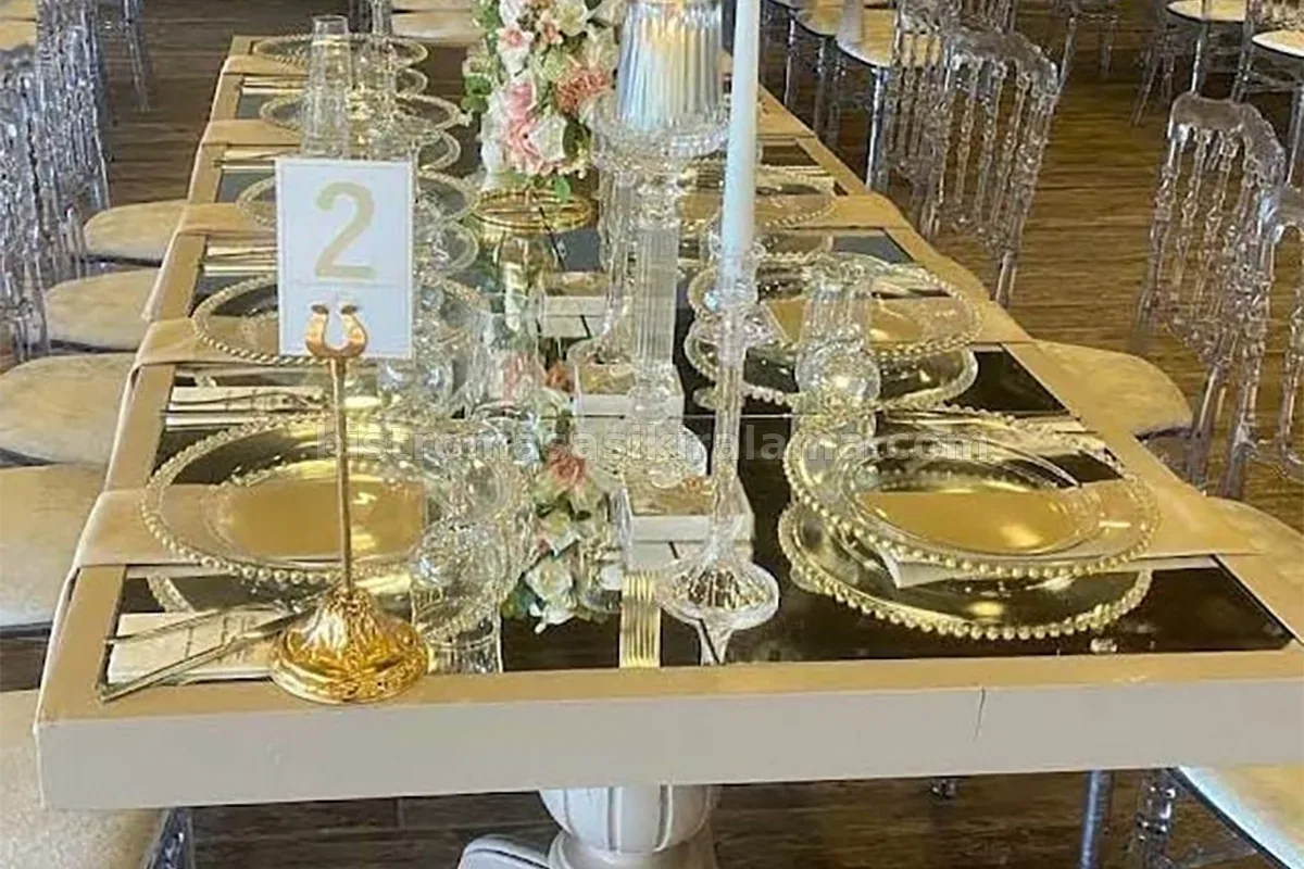 Gold Servisli Beyaz Lake Davet Masası - Lake Ayna Davet Masası Kiralama