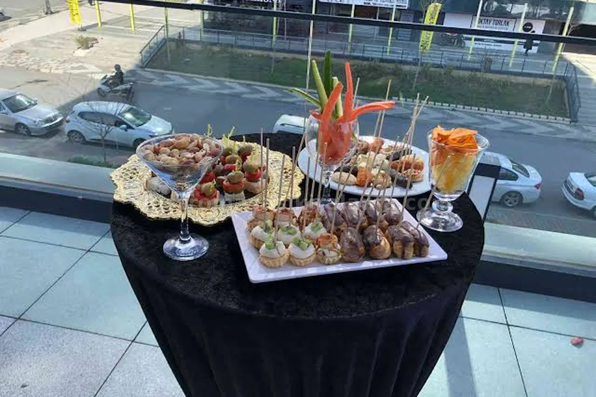 Bistro kokteyl masa galeri 1005