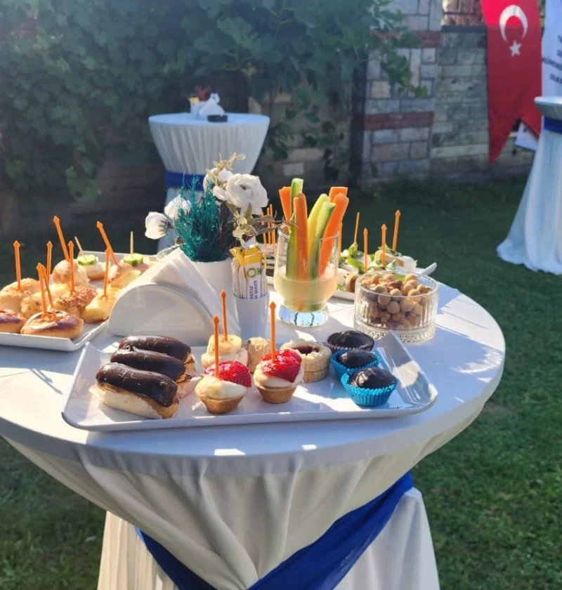 Mezuniyet Kokteyl Masası İkram Düzeni - Mezuniyet Organizasyonu