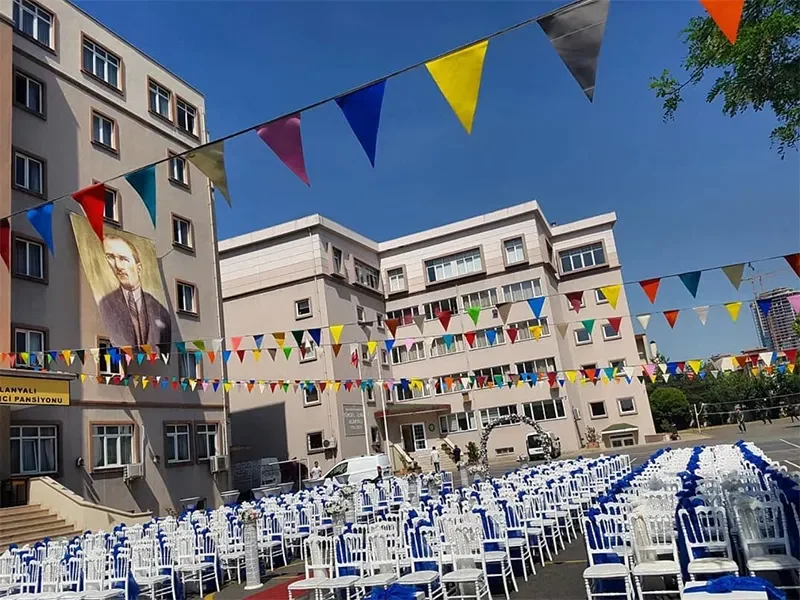 Mezuniyet Töreni Okul Bahçesi Süsleme - Mezuniyet Organizasyonu
