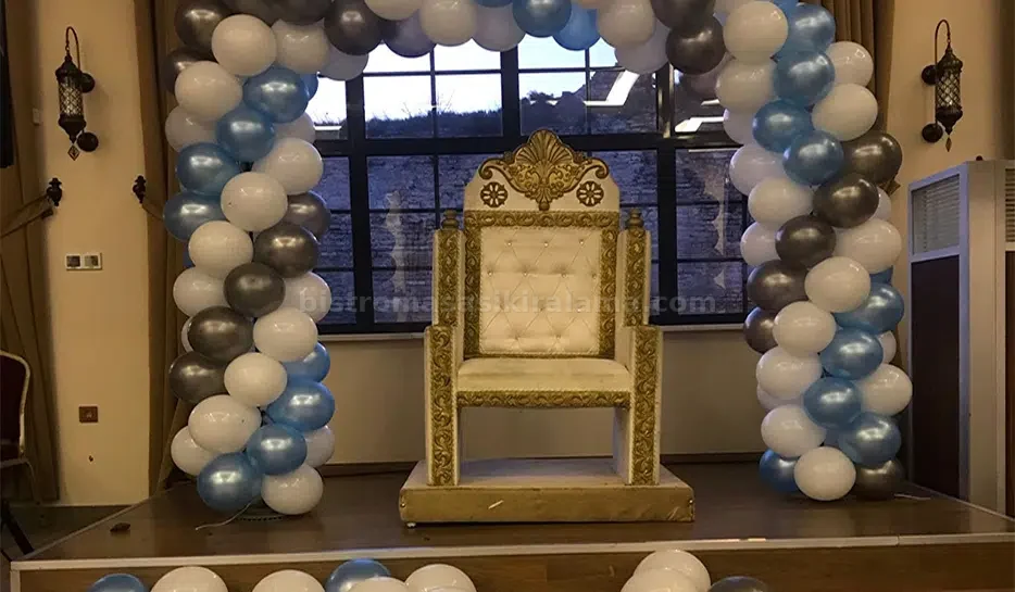Gold Sunnet Tahtı Balon Dekorasyonu - Sünnet Düğünü Organizasyonu